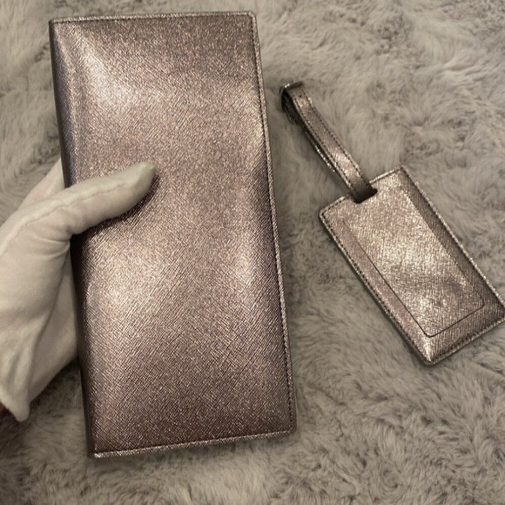 BNWT Nordstrom Patent Saffiano Gunmetal Leather Passport Wallet Luggage Tag $120